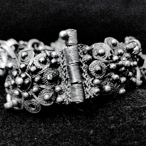 Antique Persian Sterling Silver Charm Bracelet - Picture 5 of 5